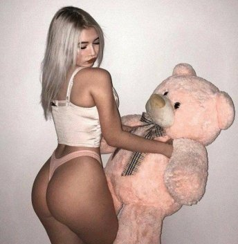 Лада, 23 года